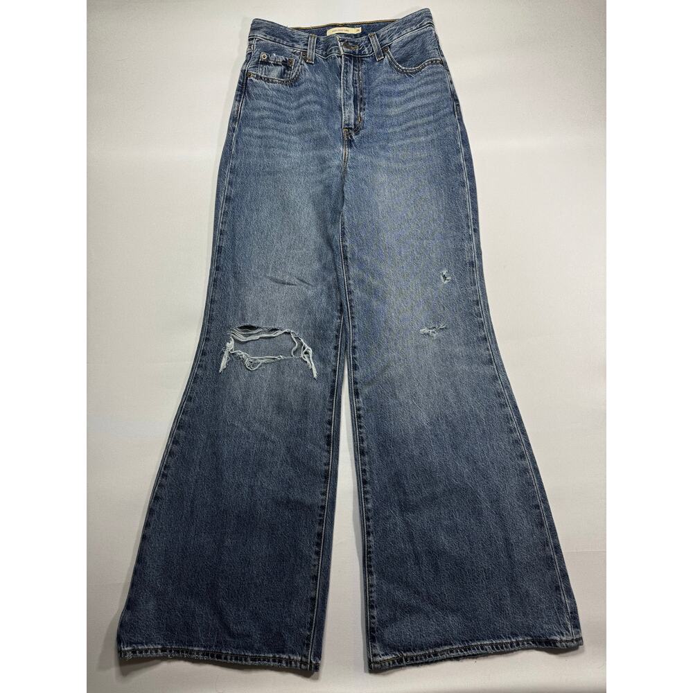 Levi's Women's High Loose Flare Leg Blue  Jeans -Size 26x32 (26x31.5)*
